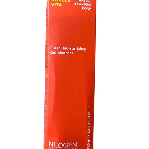 Purple and Yellow Capsule Cleansing Foam - Picture 3 of 4